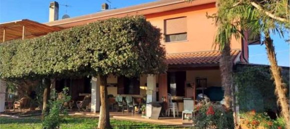 7 rooms Apartment in Arcade, Italy No. 288628 8