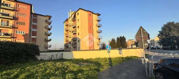 3غرفة شقة في Gessate, Italy رقم 139073 22