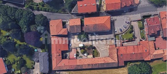 Квартира с 2 спальнями в Традате, Италия № 260161 14