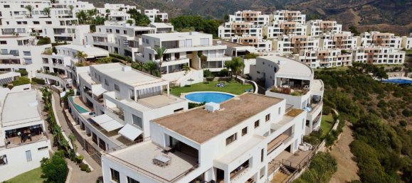 3 chambres Penthouse à Marbella, Spain No. 131073 17