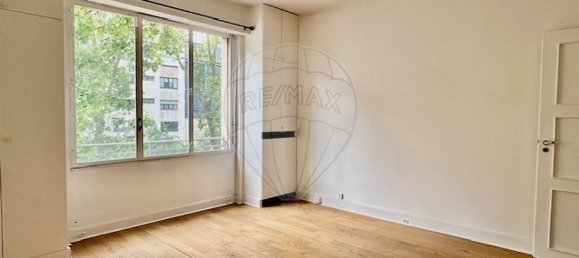 2 bedrooms Apartment in Paris, France No. 362710 7