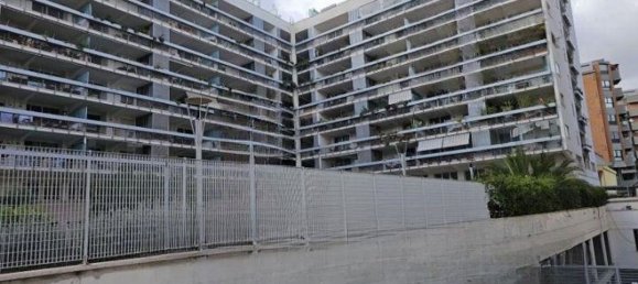 Квартира с 2 комнатами в Рим, Италия № 30791 3