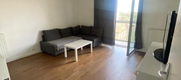 1 bedroom Apartment in Le Bourget, France No. 184902 2