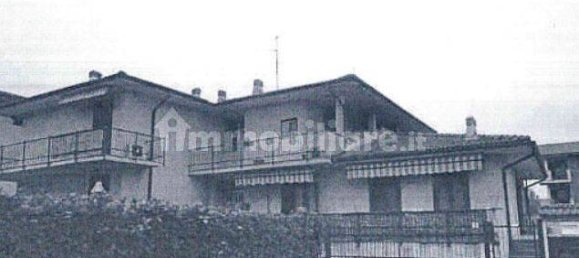 1 bedroom Apartment in Travacò Siccomario, Italy No. 180247 4