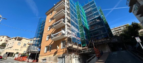 1 room Garage in Genoa, Italy No. 305622 4