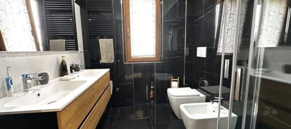 Квартира с 4 спальнями в Кампобассо, Италия № 313042 3