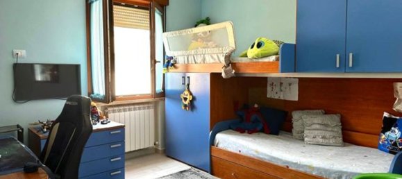 Квартира с 4 спальнями в Кампобассо, Италия № 313042 4