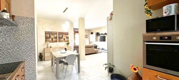 Квартира с 4 спальнями в Кампобассо, Италия № 313042 15