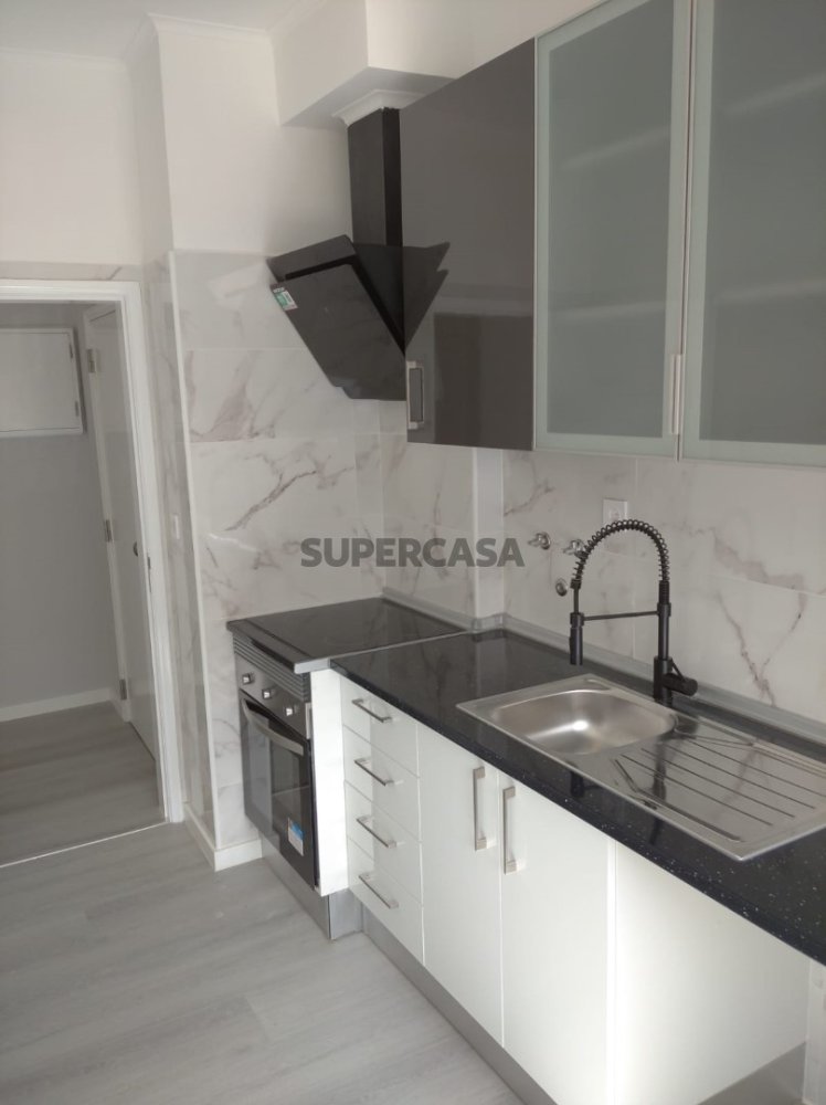 3 bedrooms Apartment in Loures, Portugal No. 155724