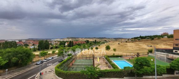 3 bedrooms Penthouse in Valladolid, Spain No. 157890 2