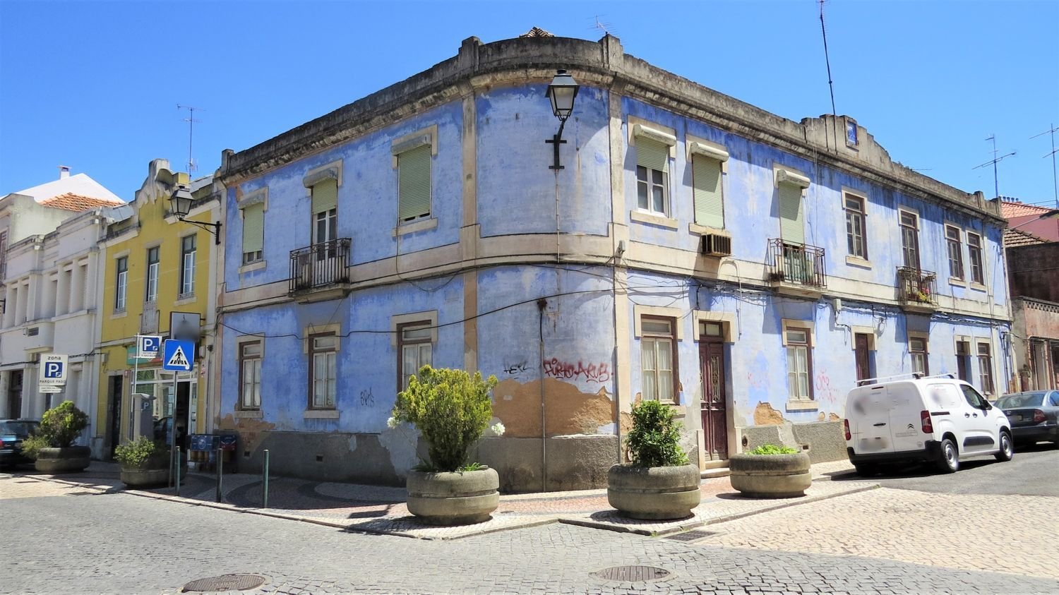 492m² Building in Vila Franca de Xira, Portugal No. 78567