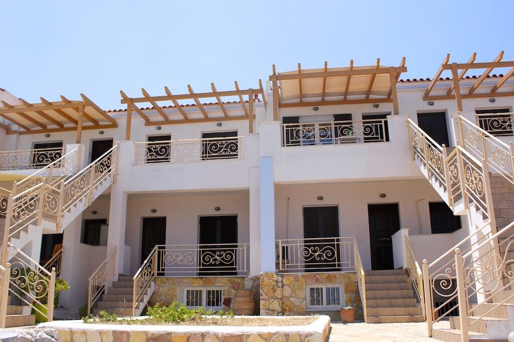 660m² Property in Agistri, Greece No. 2025