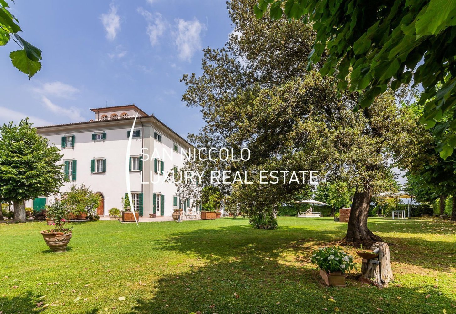 25-Zimmer Villa in Quarrata, Italy, Nr. 206177