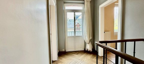 6 bedrooms House in Chartres, France No. 157704 9