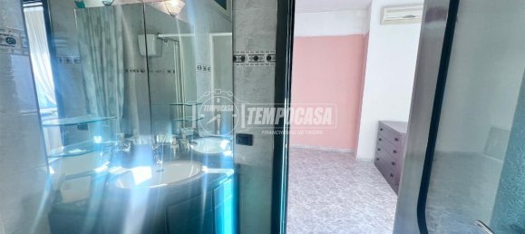 2 bedrooms Apartment in Naples, Italy No. 291083 17