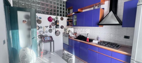 2 bedrooms Apartment in Naples, Italy No. 291083 3