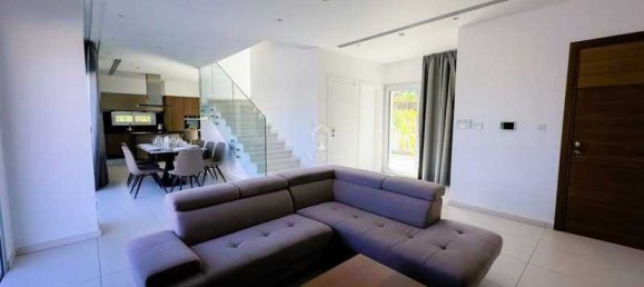 3 bedrooms Villa in Germasogeia, Cyprus No. 19175 12