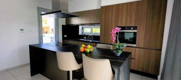 3 bedrooms Villa in Germasogeia, Cyprus No. 19175 6