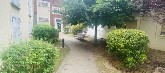 Studio in Corbeil-Essonnes, France, Nr. 282987 2