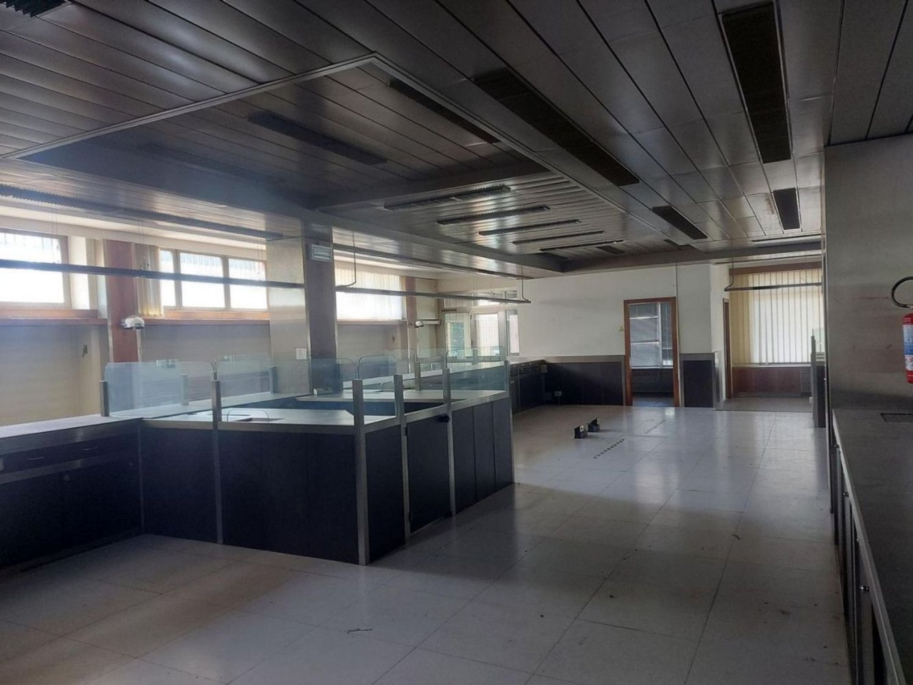 554m² Office in Castelletto sopra Ticino, Italy No. 376360