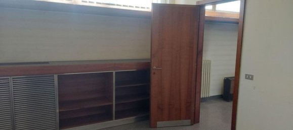 554m² Office in Castelletto sopra Ticino, Italy No. 376360 11