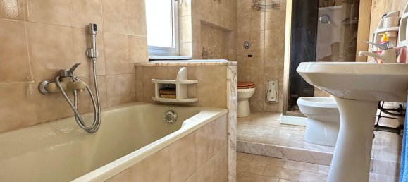 3 bedrooms Apartment in Genoa, Italy No. 358056 14