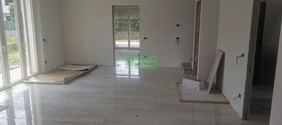 10غرفة منزل في Capannori, Italy رقم 35698 19