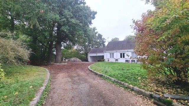 3 bedrooms House in Villiers-Adam, France No. 178050