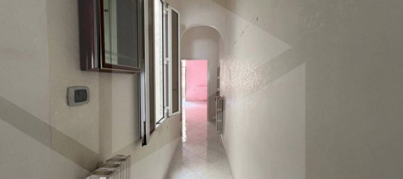 Apartamento de 2 divisões em Bari, Italy N.º 20091 7