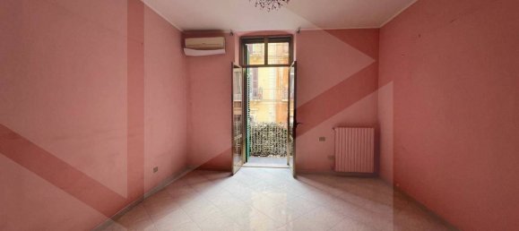 Apartamento de 2 divisões em Bari, Italy N.º 20091 12