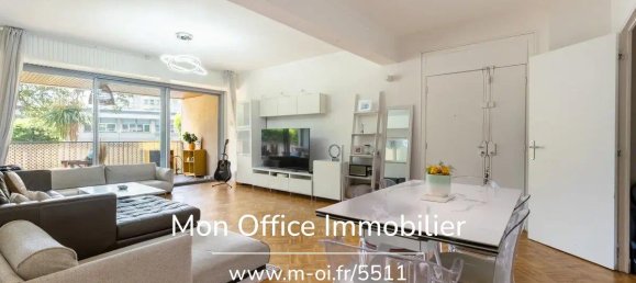 3 bedrooms Apartment in Marseille, France No. 353200 2