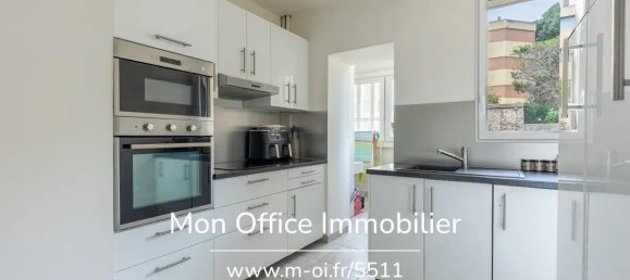 3 bedrooms Apartment in Marseille, France No. 353200 4