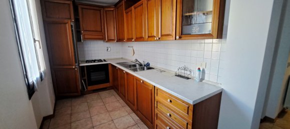 4 bedrooms House in Signa, Italy No. 323144 15