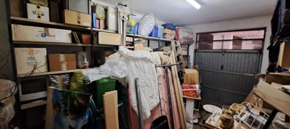 4 bedrooms House in Signa, Italy No. 323144 24