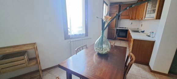 4 bedrooms House in Signa, Italy No. 323144 17