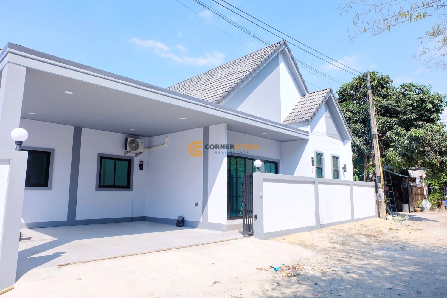 125m² House in Bang Lamung, Thailand No. 77742