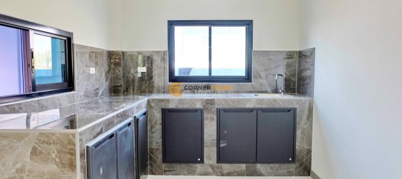 125m² House in Bang Lamung, Thailand No. 77742 5