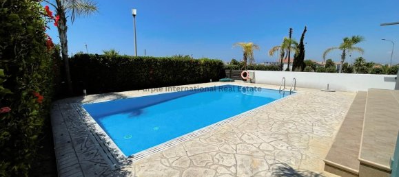 3 غرف نوم شقة في Pervolia, Cyprus رقم 922 4