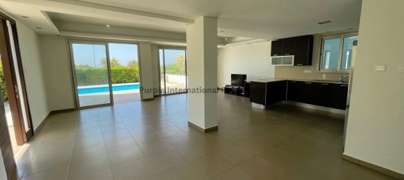 3 غرف نوم شقة في Pervolia, Cyprus رقم 922 12