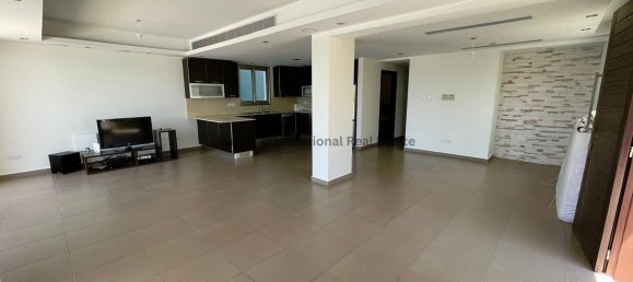 3 غرف نوم شقة في Pervolia, Cyprus رقم 922 18