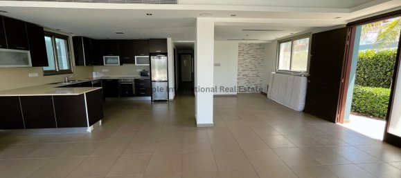 3 غرف نوم شقة في Pervolia, Cyprus رقم 922 10