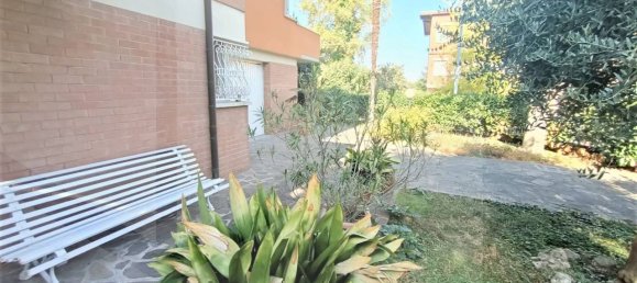 4 rooms House in Sassuolo, Italy No. 22677 20