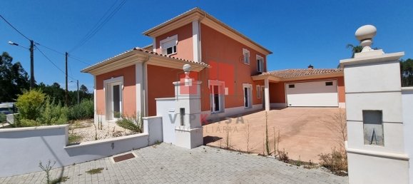 Casa de 6 dormitorios en Leiria, Portugal No. 152706 2