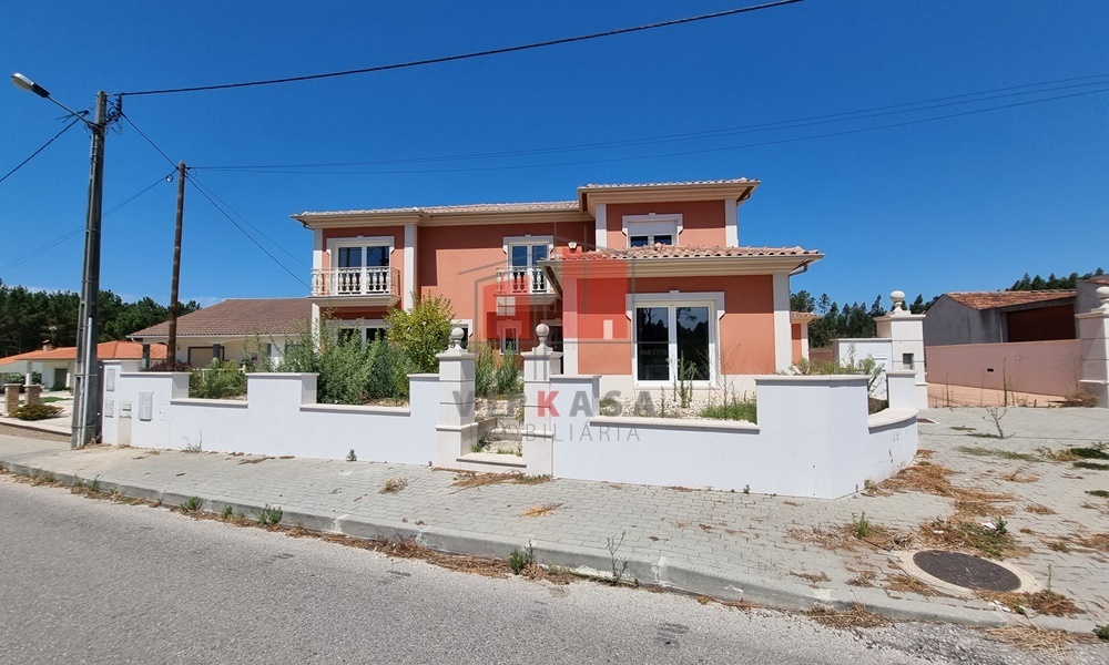 Casa de 6 dormitorios en Leiria, Portugal No. 152706