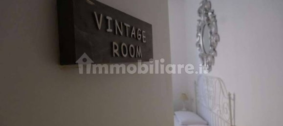 Коммерческая недвижимость с 5 комнатами в Рим, Италия № 335885 2