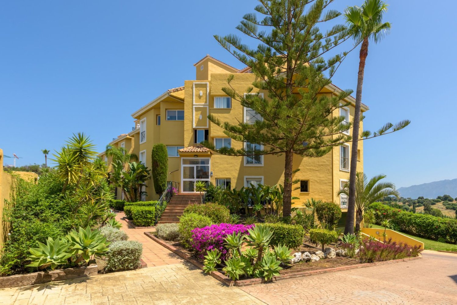 2 bedrooms Apartment in Estepona, Spain No. 149066