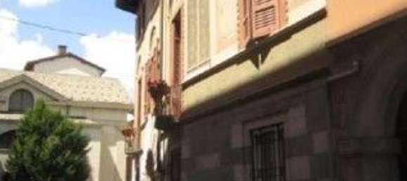 Apartamento de 3 dormitorios en Como, Italy No. 361918 4