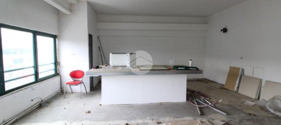 300m² Warehouse in Zelo Buon Persico, Italy No. 30261 13