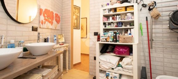 3 rooms Apartment in Genoa, Italy No. 271197 8