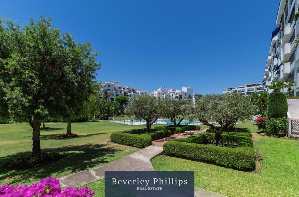 Квартира с 3 спальнями в Марбелья, Испания № 202052